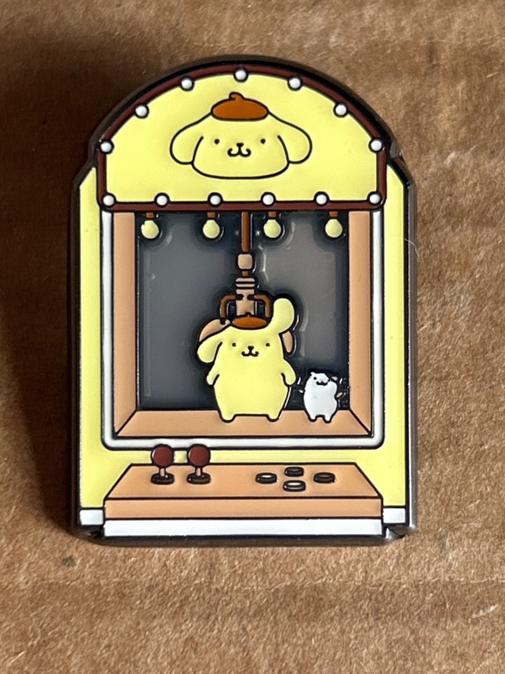 Loungefly Pompompurin Sanrio Claw Machine Pin